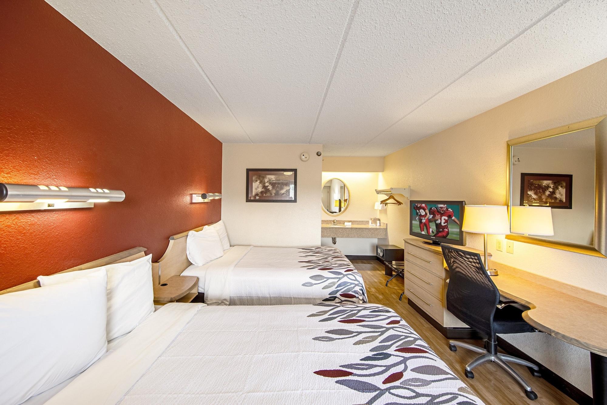 Red Roof Inn Elkhart Bagian luar foto