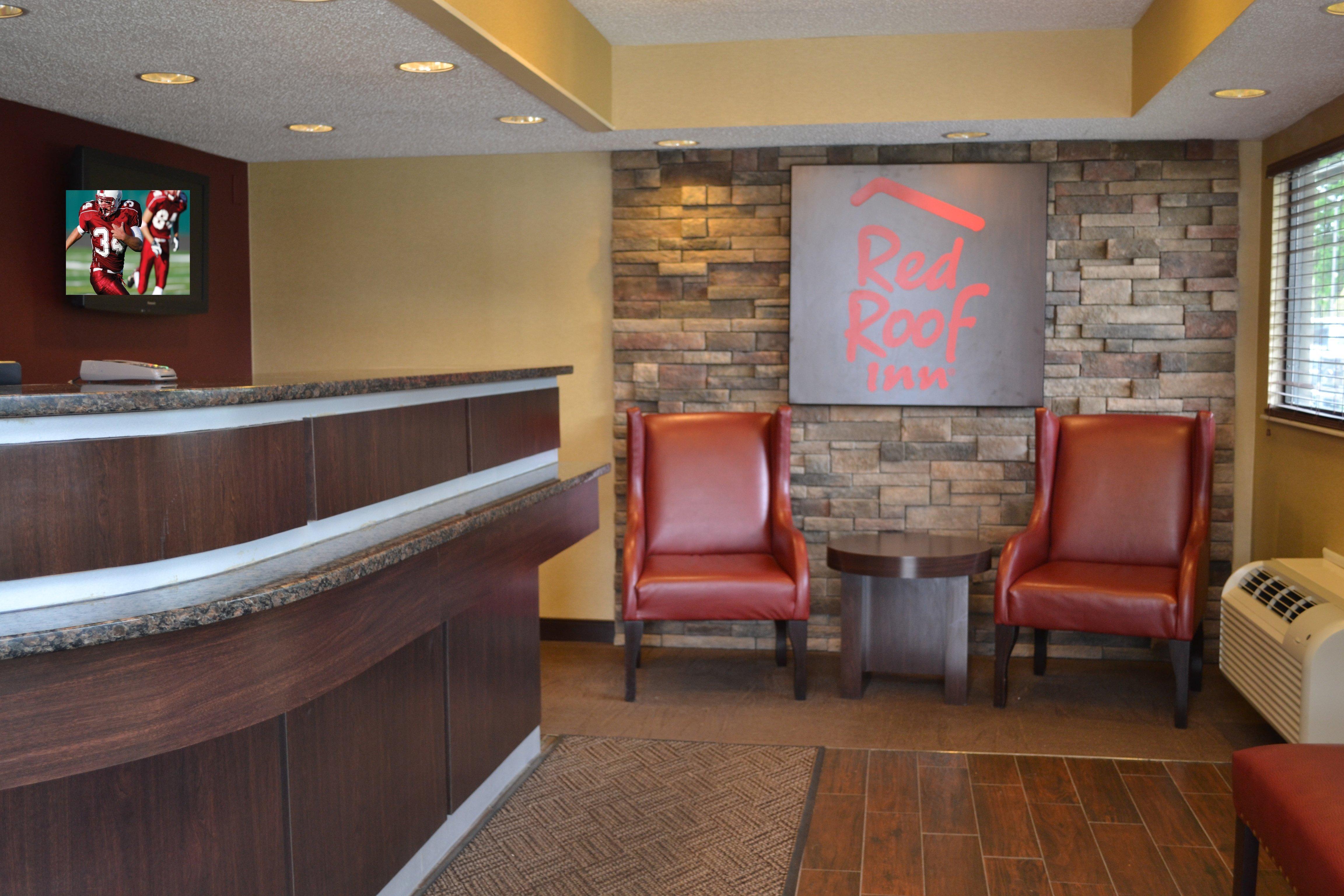 Red Roof Inn Elkhart Bagian luar foto