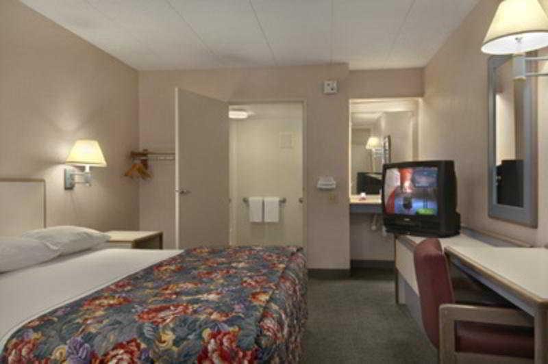Red Roof Inn Elkhart Ruang foto