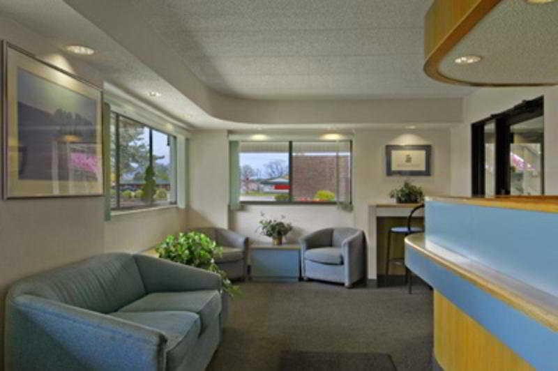 Red Roof Inn Elkhart Bagian luar foto